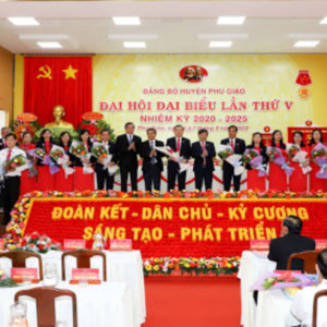 Đảng họp – Dân chi tiền